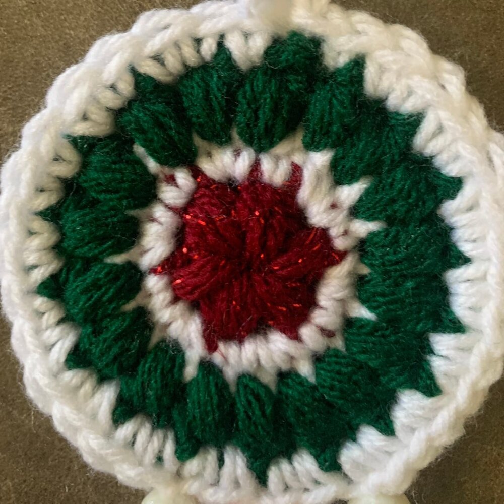 NEW 6 Christmas Hand Crocheted Dream Catchers - Picture 5 of 7